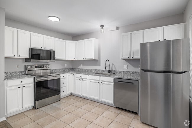 2BR, 2.5BA - 1,050SF - Kitchen - Rosehill Townhomes