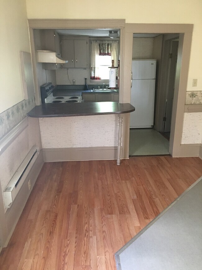 1541 Memory Ln Unit Apt A, Rocky Mount, NC 27804 Room for Rent in