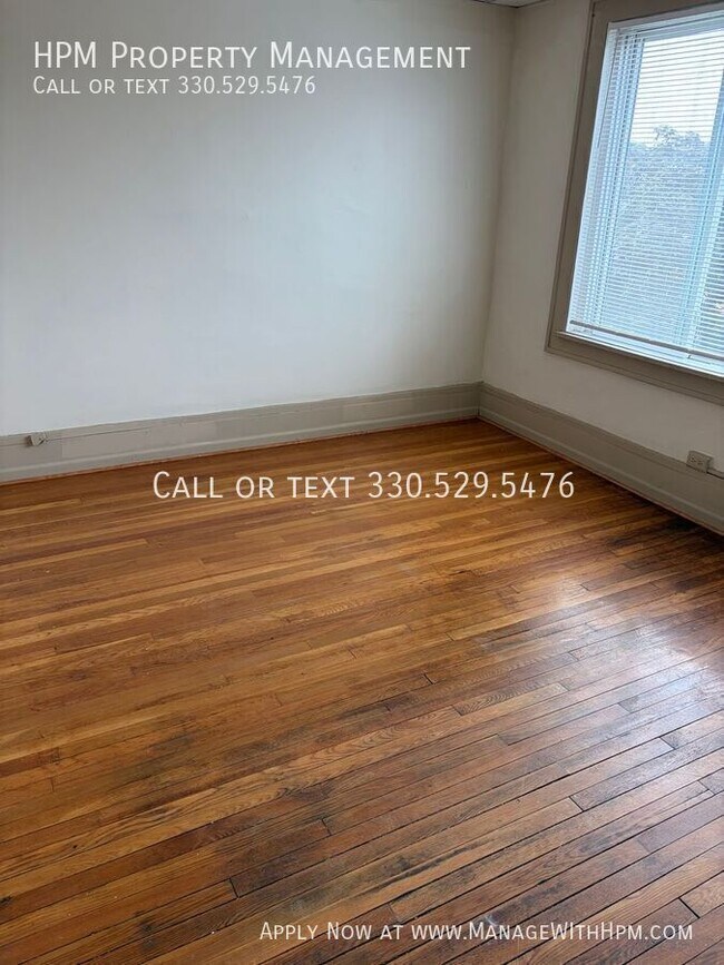 Foto del edificio - 798 W Market St
