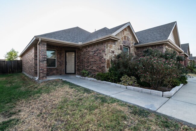 Building Photo - 2330 Willard Way