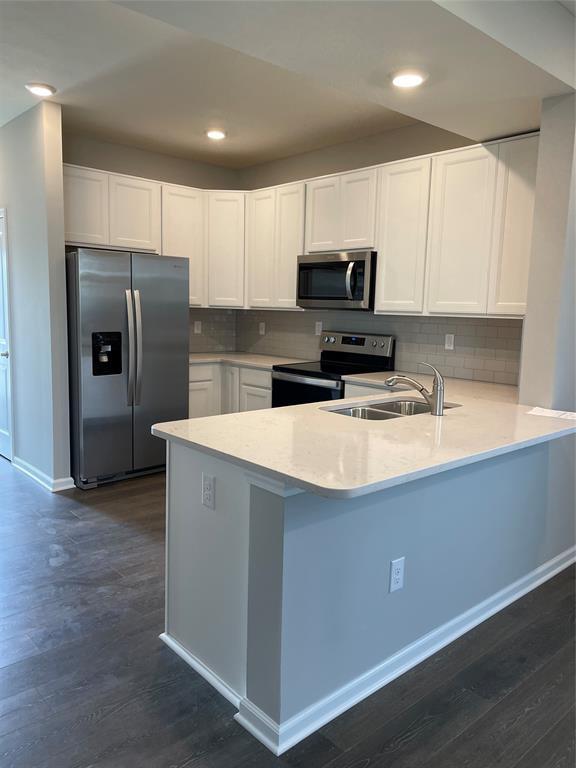 Building Photo - 2656 Lamar Dr
