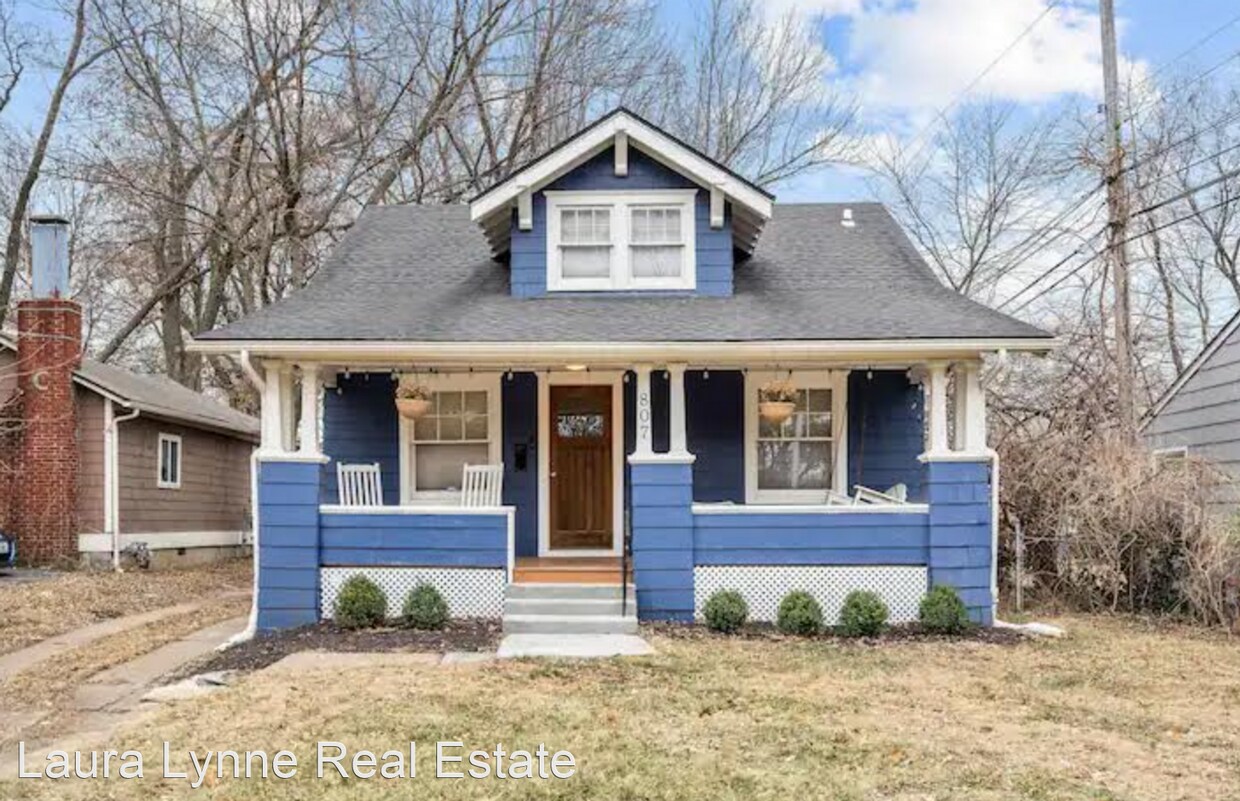 Primary Photo - 3 br, 2 bath House - 807 W 75th St