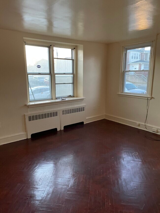 Living room - 5253 Westford Rd