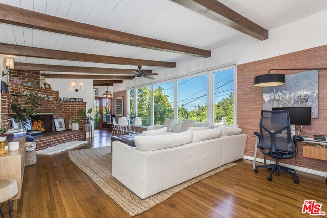 Building Photo - 2385 Sunset Heights Dr