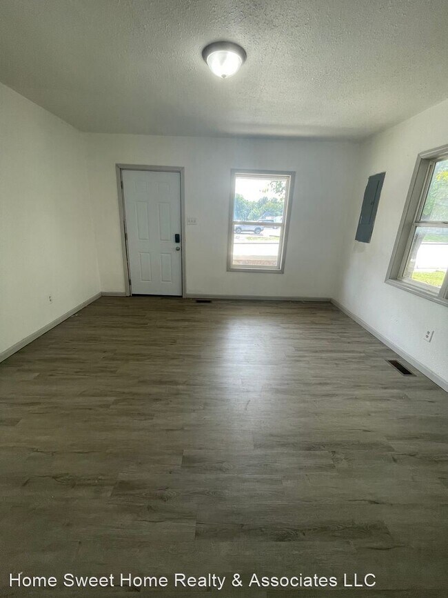 Foto del edificio - 2 br, 1 bath House - 1011 W Division St