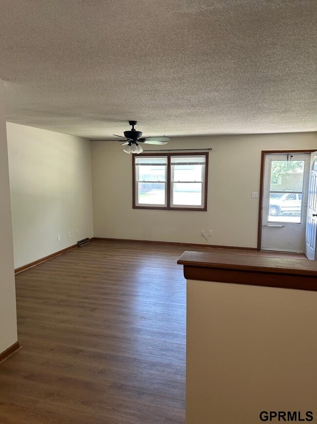 Building Photo - 672 N 14th Ave