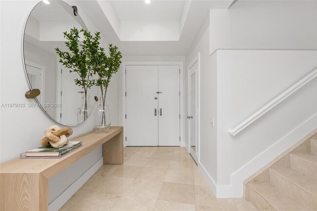 Building Photo - 808 Brickell Key Blvd