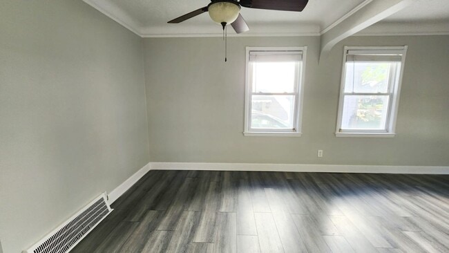 Building Photo - Move in ready!