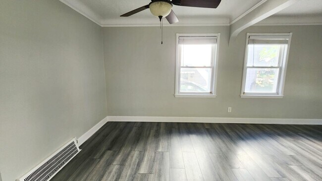 Foto del edificio - Move in ready!