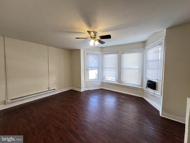 Building Photo - 176 Manheim St