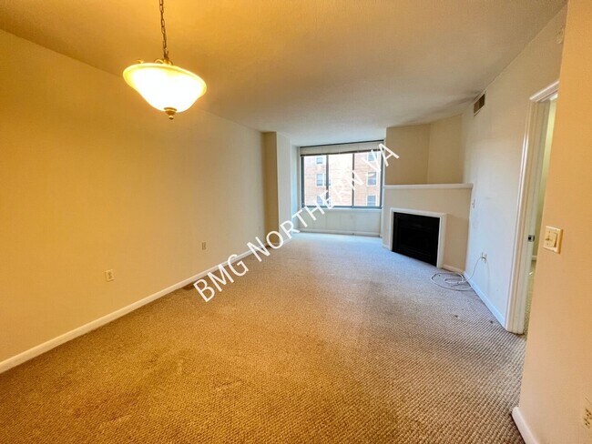 Foto del edificio - 851 N Glebe Rd