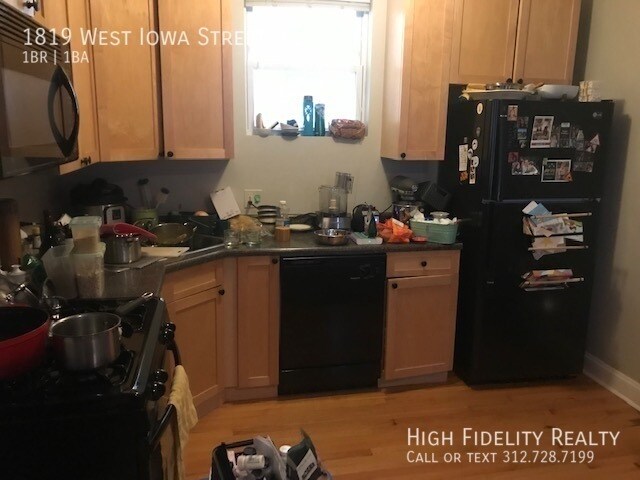 Photo - 1819 W Iowa St Apartment