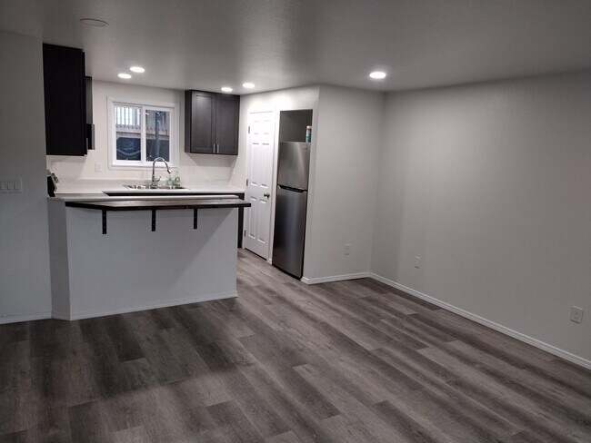 Foto del edificio - 219/221 Garden Ln