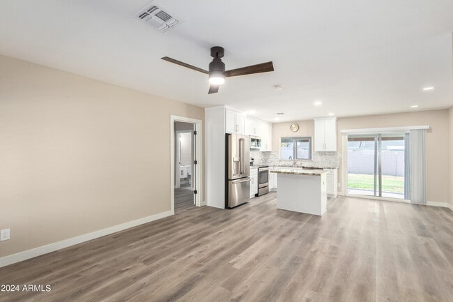 Building Photo - 1602 W Rockwood Dr