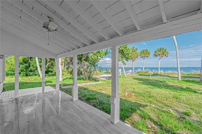 Building Photo - 7007 S Indian River Dr