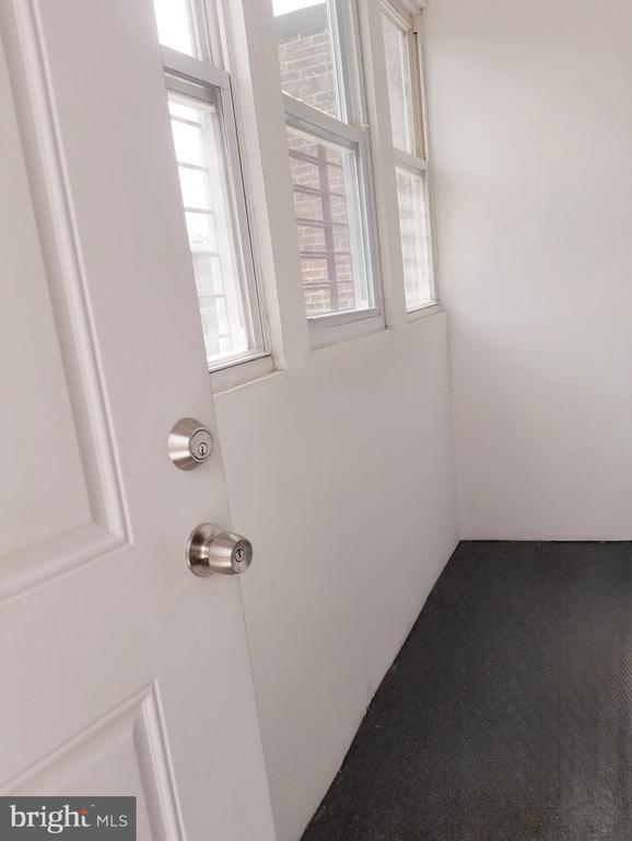 Foto del edificio - 805 Brooks Ln