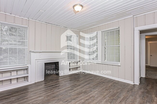 Building Photo - 916 Glenridge Dr
