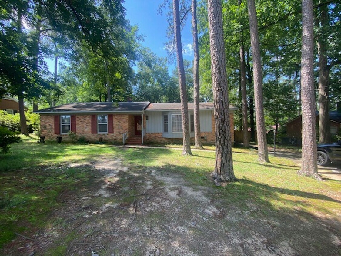 Primary Photo - 3227 Cliffdale Rd