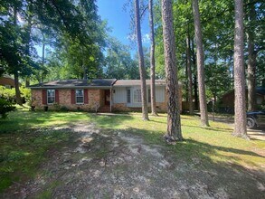 Building Photo - 3227 Cliffdale Rd