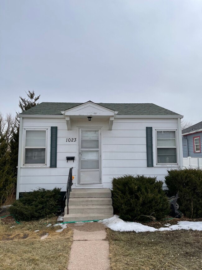 Building Photo - 1023 E 25th St