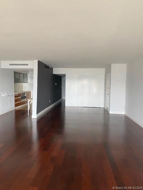 Foto del edificio - 166 Harbor Dr