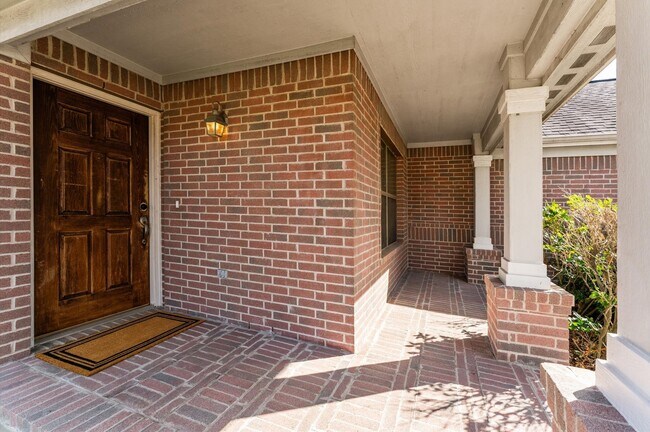 Foto del edificio - 18310 Walden Gate Ln