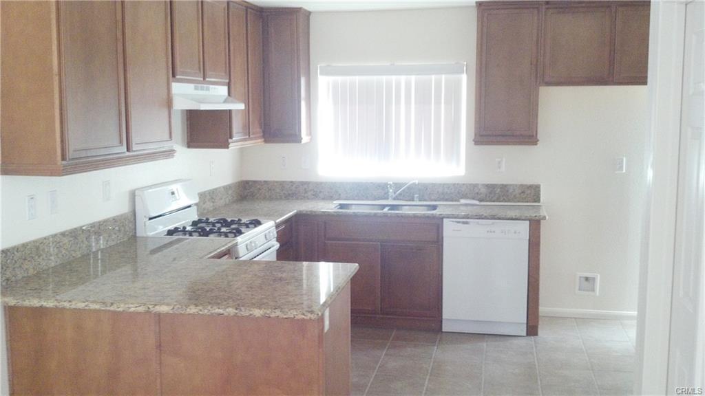 Primary Photo - 16115 Apple Valley Rd