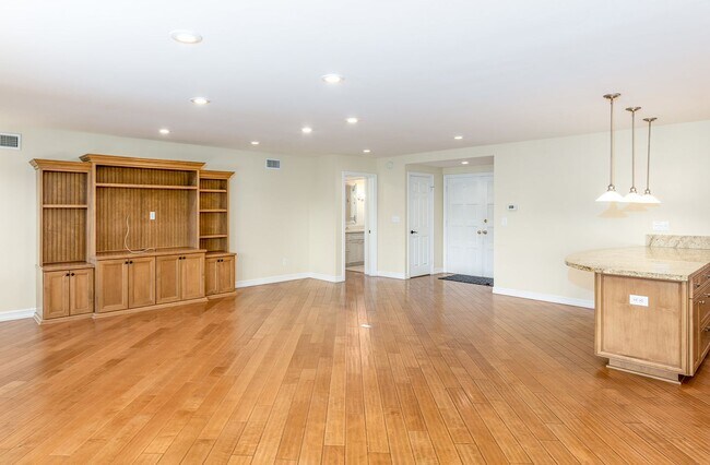 Foto del edificio - Spacious single level Home with A/C on the Golf Course!