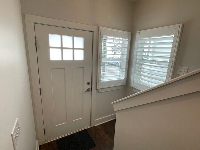 Foto del edificio - Off Stewart's Ferry Pk in Donelson with fe...