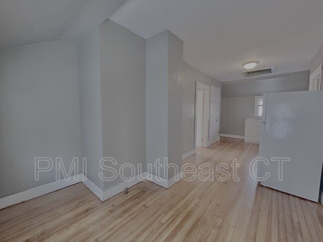 Building Photo - 50 Montauk Ave