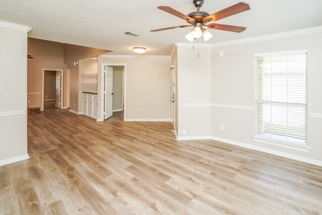 Building Photo - 17311 Modbury Dr