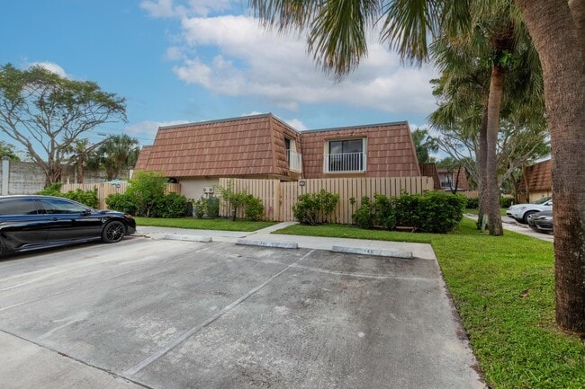 Building Photo - 855 Blue Ridge Cir