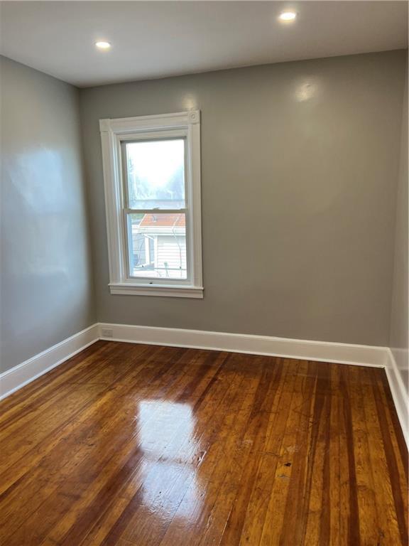 31 Earle St, Central Falls, RI 02863 Room for Rent in Central Falls