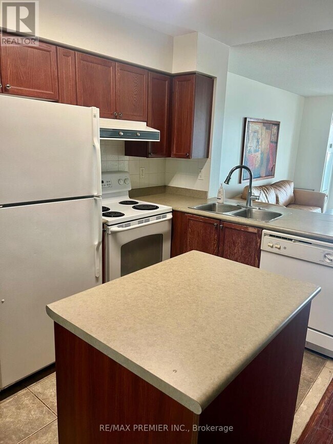 Photo du bâtiment - 11 Oneida Crescent