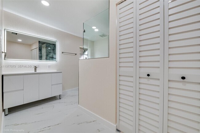 Foto del edificio - 10421 SW 184th St