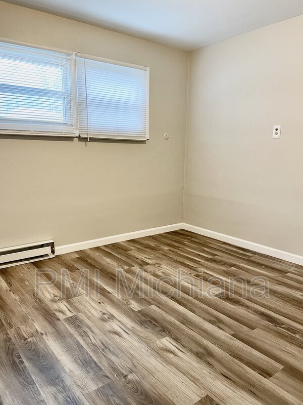 Building Photo - 2130 Lathrop St