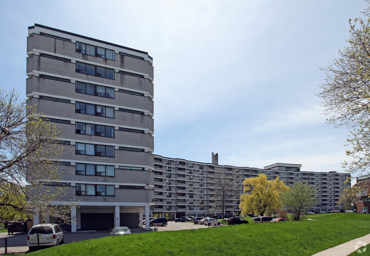 Primary Photo - Flemingdon Park Apartments