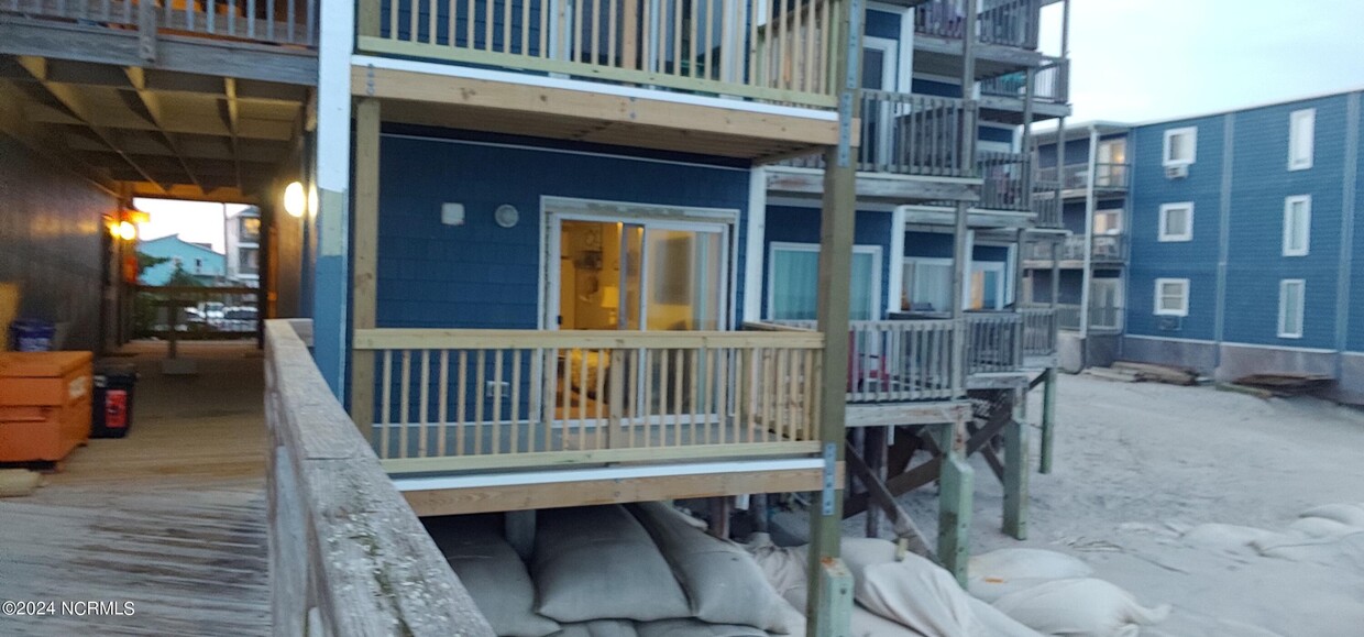 Primary Photo - 2250 New River Inlet Rd