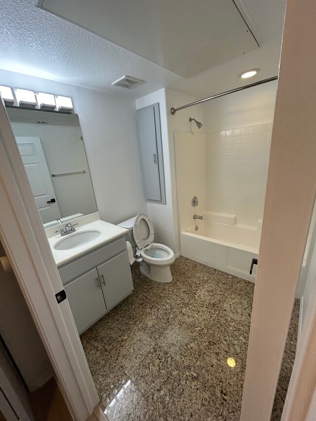 Building Photo - 12963 W Runway Rd