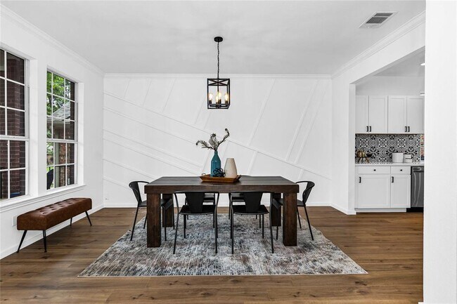 Building Photo - 9309 La Puente Dr