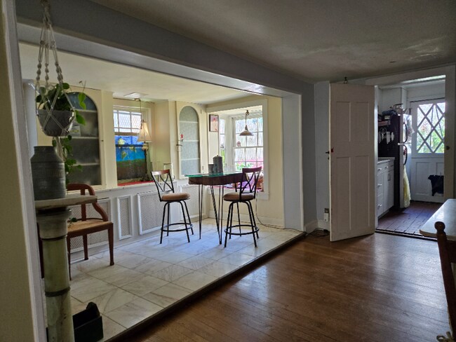 Foto del edificio - 906 Tyson St