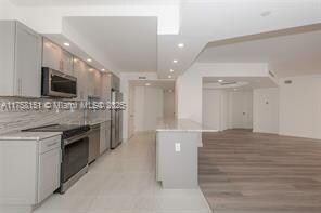 Primary Photo - 19500 Turnberry Way