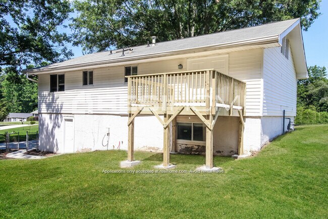 Building Photo - 3017 Park Ln