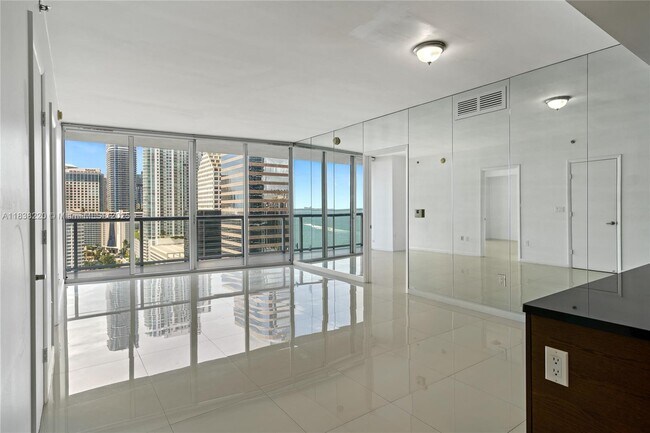 Foto del edificio - 495 Brickell Ave