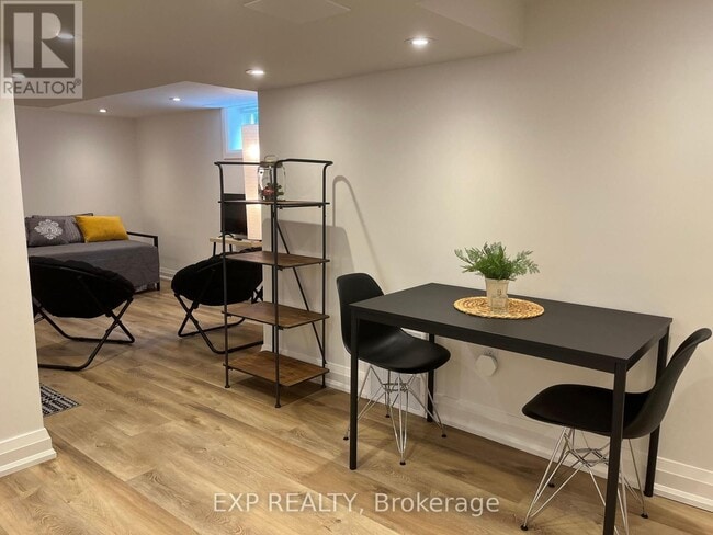 Photo du bâtiment - 179 Paradise Rd N