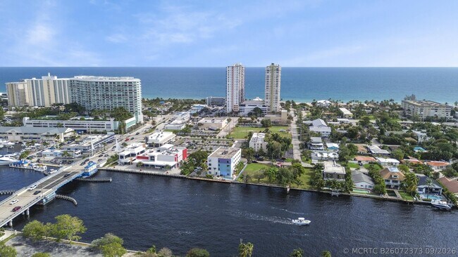 Foto del edificio - 105 S Riverside Dr