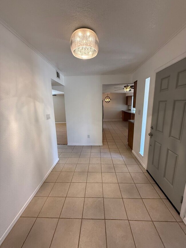 Foto del edificio - Charming 3-bedroom, 2-bath home in Las Cruces