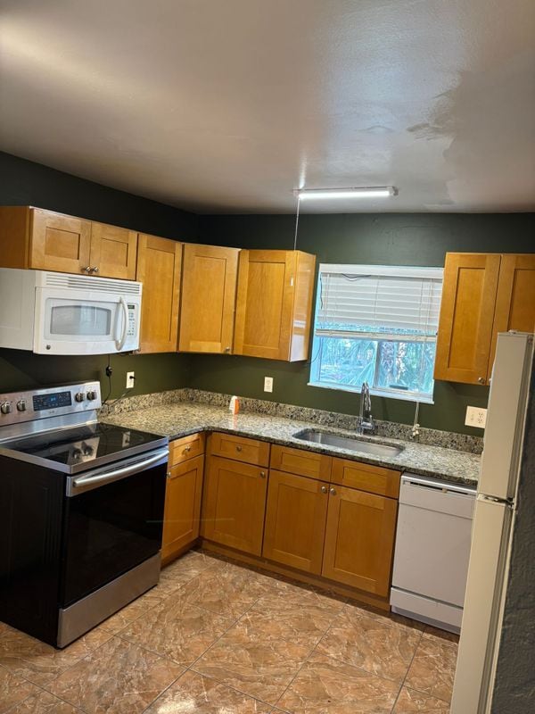 Building Photo - 4154 Plantation Cove Dr