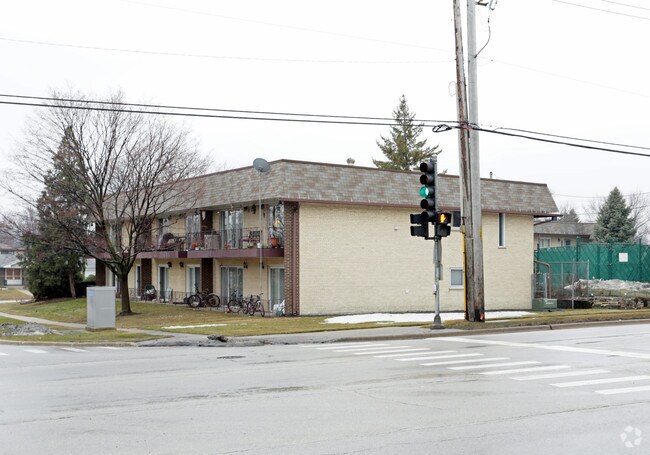 Building Photo - 3N550 Crown Rd