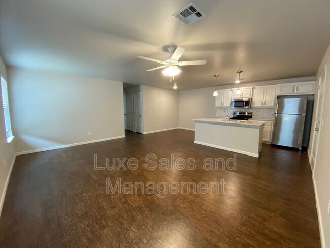 Foto del edificio - 11410 N Lincoln Blvd